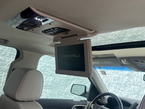 Used 2020 GMC Yukon XL Denali w/ Denali Ultimate Package image 11