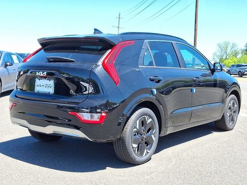 New 2026 Kia Niro Wind w/ Wind Preserve Package FWD image 4