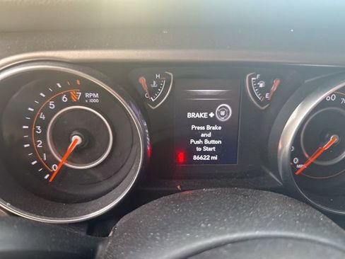 Used 2018 Jeep Wrangler Unlimited Sport S image 6