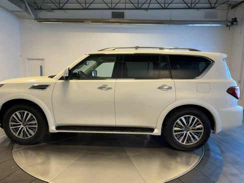 Used 2023 Nissan Armada SL w/ Captain's Chairs Package AWD/4WD image 5