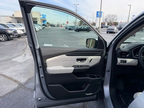 New 2026 Honda Pilot Touring image 27