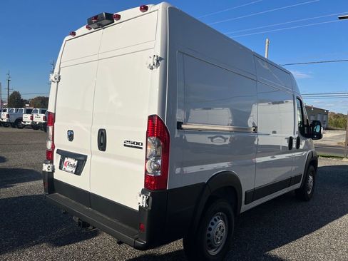 New 2026 RAM ProMaster 2500 w/ Convenience Group image 19