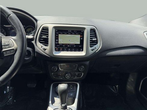 Used 2021 Jeep Compass Latitude AWD/4WD image 13
