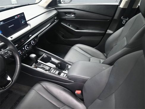 Certified 2024 Honda Accord EX-L image 17