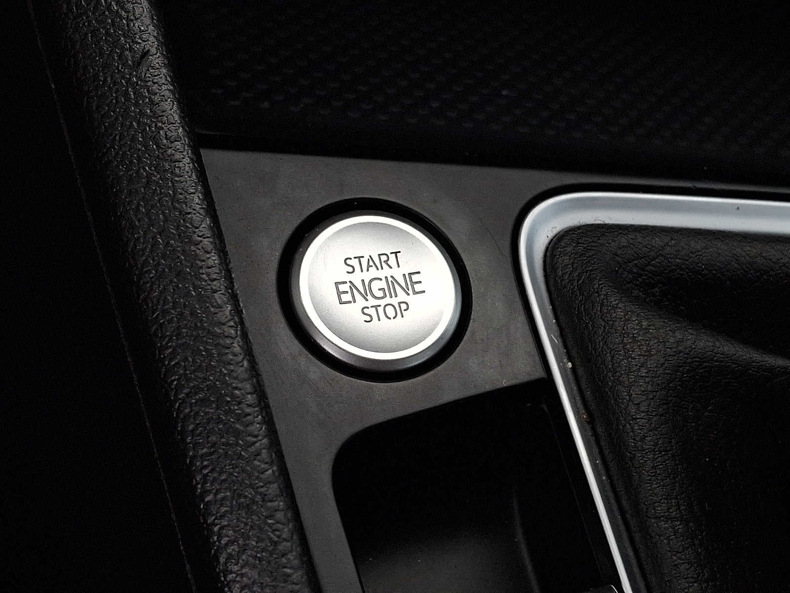 Certified 2023 Volkswagen Jetta SE FWD image 20