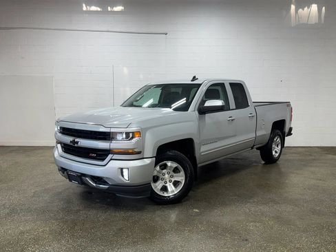 Used 2018 Chevrolet Silverado 1500 LT w/ All Star Edition AWD/4WD image 8
