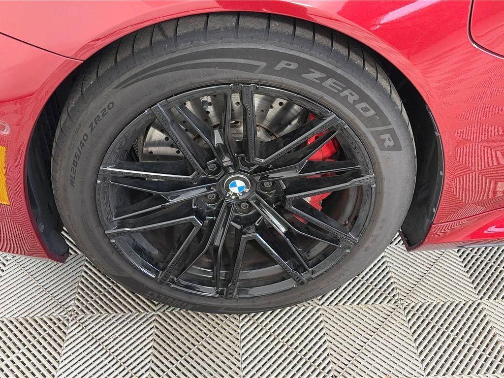 Used 2025 BMW M5 w/ Carbon Package AWD/4WD image 8