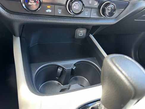 Used 2024 Honda HR-V LX image 53