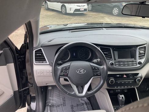 Used 2017 Hyundai Tucson Sport FWD image 13