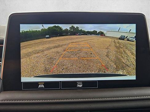 Used 2021 Chevrolet Suburban Z71 AWD/4WD image 12