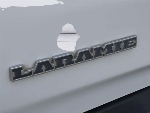Used 2022 RAM 1500 Laramie AWD/4WD image 9