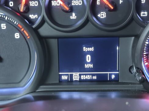 Used 2020 Chevrolet Silverado 1500 Custom Trail Boss w/ Custom Convenience Package AWD/4WD image 10