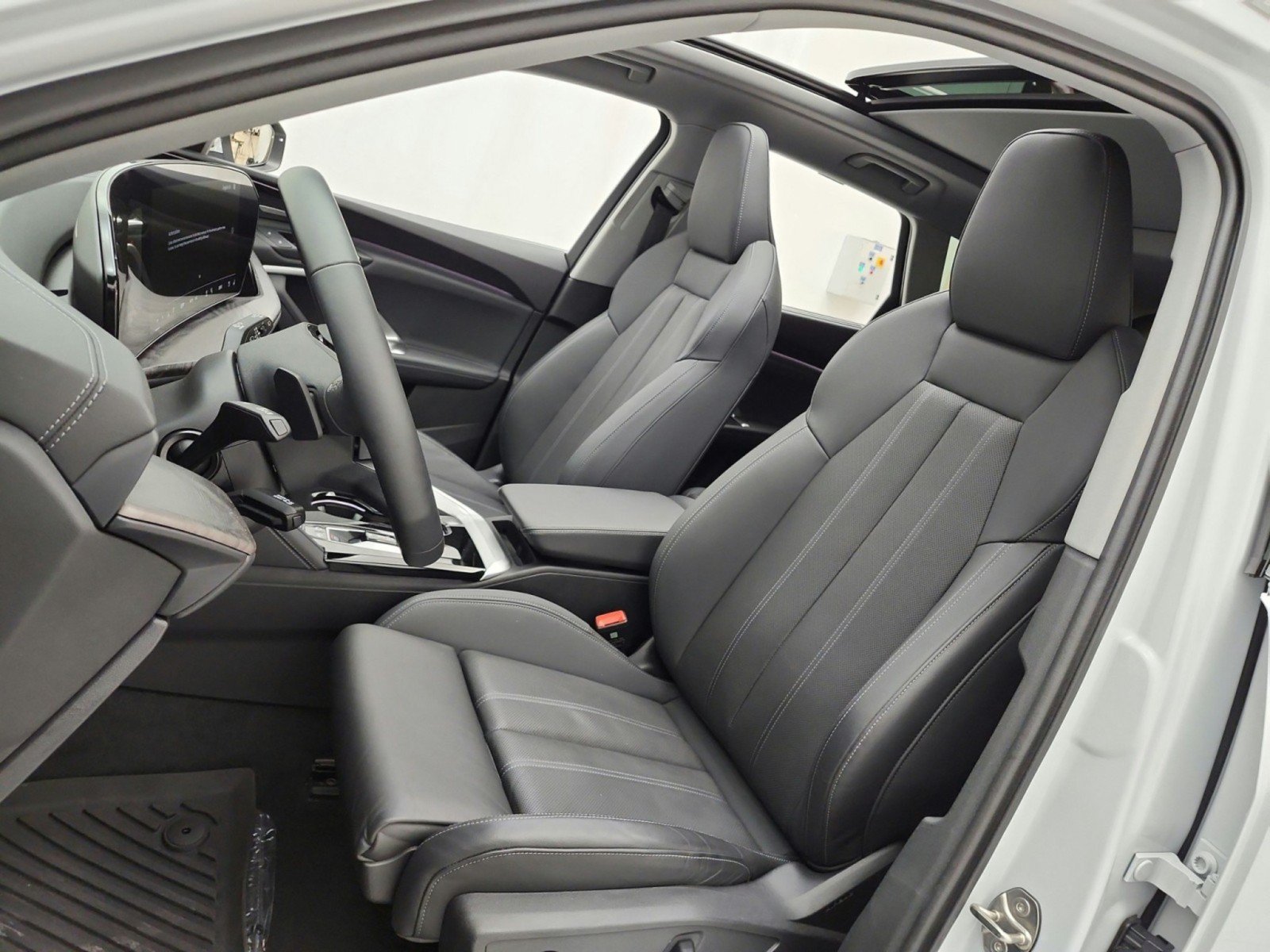 Used 2025 Audi Q5 Premium Plus AWD/4WD image 10