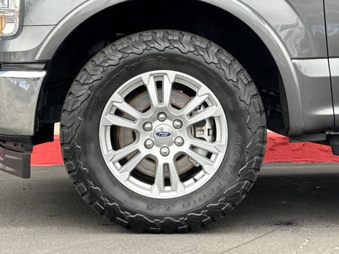 Used 2017 Ford F150 Lariat w/ Trailer Tow Package image 26