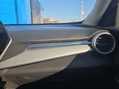 Used 2025 Chevrolet Trax LS w/ LS Convenience Package image 19