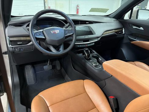 Used 2023 Cadillac XT4 Premium Luxury FWD image 27