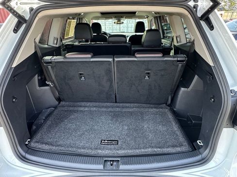 Used 2025 Volkswagen Atlas Peak Edition SE image 28