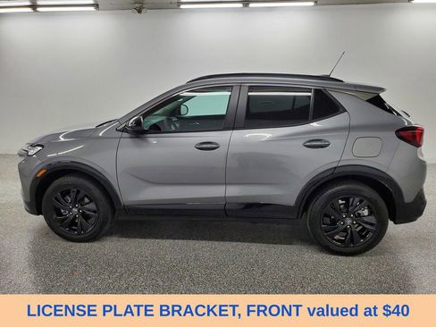Used 2024 Buick Encore GX Sport Touring w/ Advanced Technology Package AWD/4WD image 9