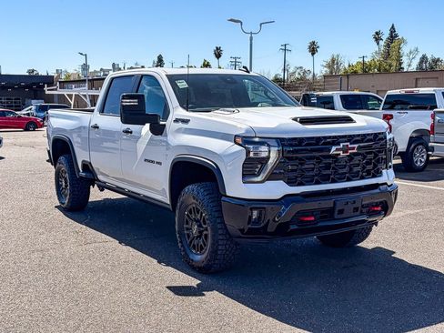 New 2026 Chevrolet Silverado 2500 ZR2 w/ LPO, Dark Essentials Package image 5