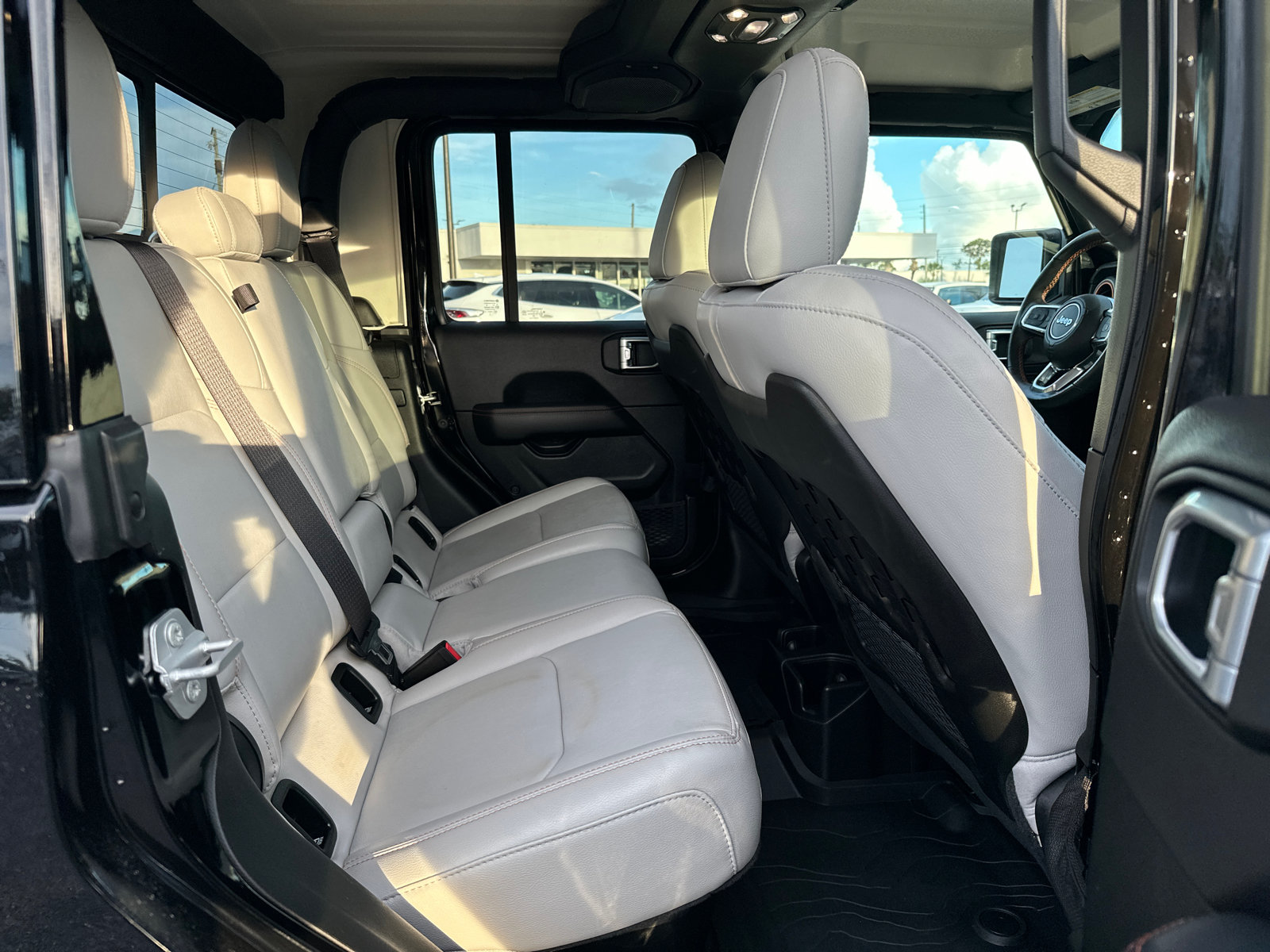 Used 2023 Jeep Gladiator Mojave w/ Cold Weather Group AWD/4WD image 16