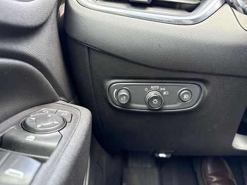 Used 2020 Chevrolet Equinox LT w/ Driver Convenience Package FWD image 23