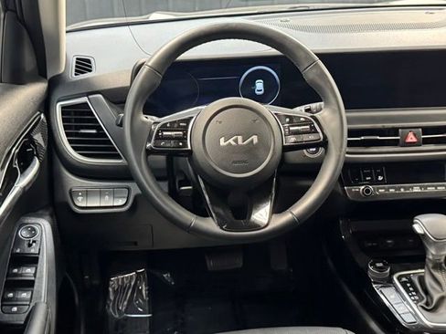 Used 2026 Kia Seltos EX FWD image 8