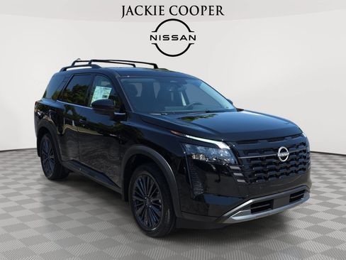 New 2026 Nissan Pathfinder SL w/ SL Premium Package FWD image 3