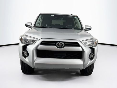 Used 2022 Toyota 4Runner SR5 Premium w/ Moonroof Package RWD image 2
