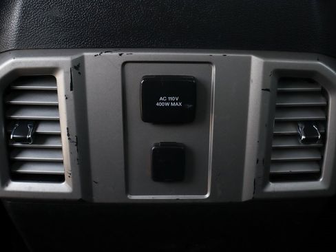 Used 2017 Ford F350 Lariat w/ Chrome Package image 38