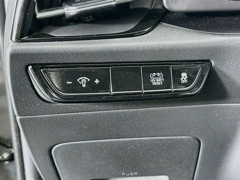Used 2023 Kia Niro LX FWD image 17
