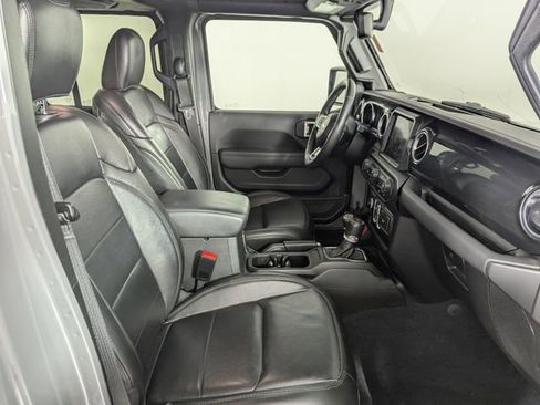 Used 2023 Jeep Wrangler Altitude image 22