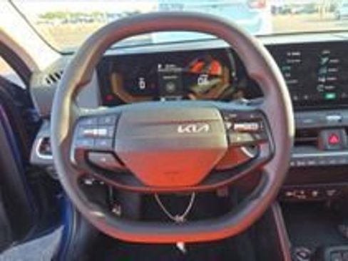 Used 2025 Kia K4 FWD image 17