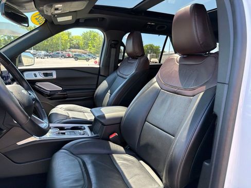 Used 2021 Ford Explorer Platinum AWD/4WD image 12