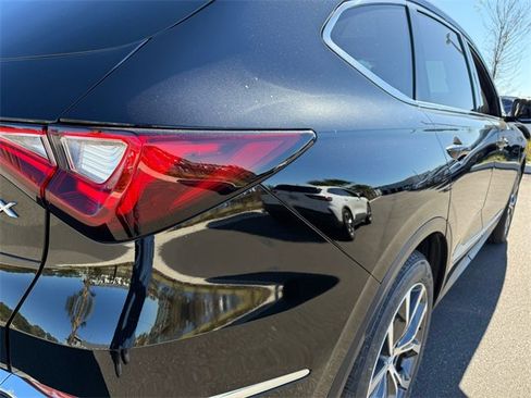 Used 2023 Acura MDX SH-AWD w/ Technology Package image 18