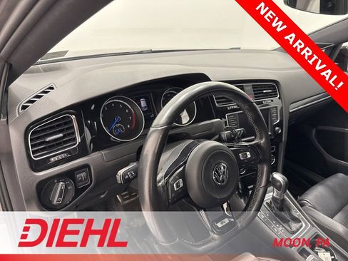 Used 2017 Volkswagen Golf R 4-Door image 18