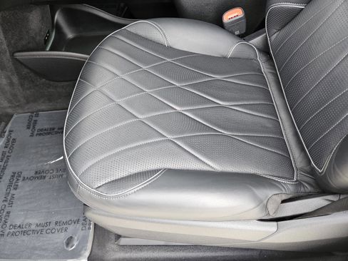 Used 2023 Mercedes-Benz EQS 580 4MATIC SUV image 15