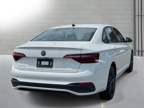 Used 2023 Volkswagen Jetta SE FWD image 6