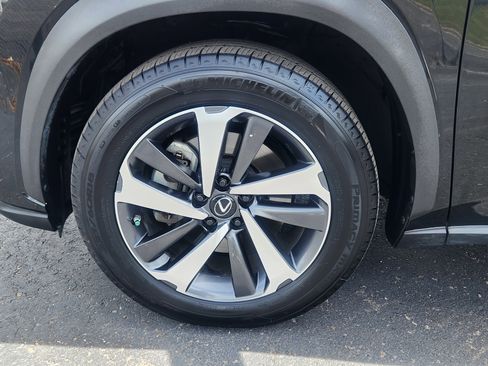 Used 2019 Lexus NX 300h AWD w/ Premium Package image 21