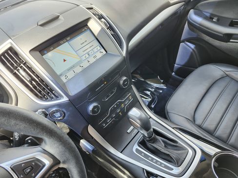 Used 2016 Ford Edge SEL w/ Equipment Group 201A AWD/4WD image 30
