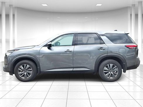 Used 2024 Nissan Pathfinder S FWD image 6