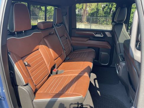 Used 2024 GMC Sierra 2500 Denali Ultimate AWD/4WD image 28