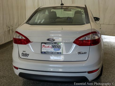 Used 2019 Ford Fiesta SE image 7