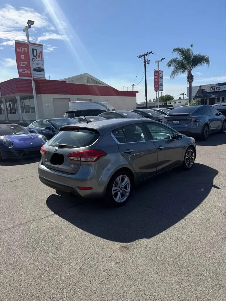 Used 2016 Kia Forte EX FWD image 3