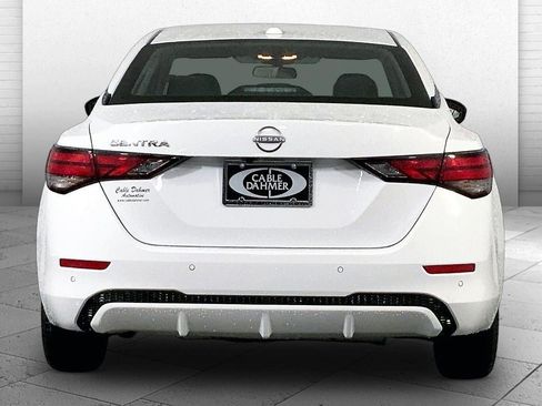 Used 2025 Nissan Sentra SV FWD image 3