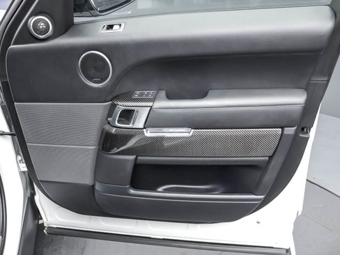 Used 2022 Land Rover Range Rover Sport SVR image 39