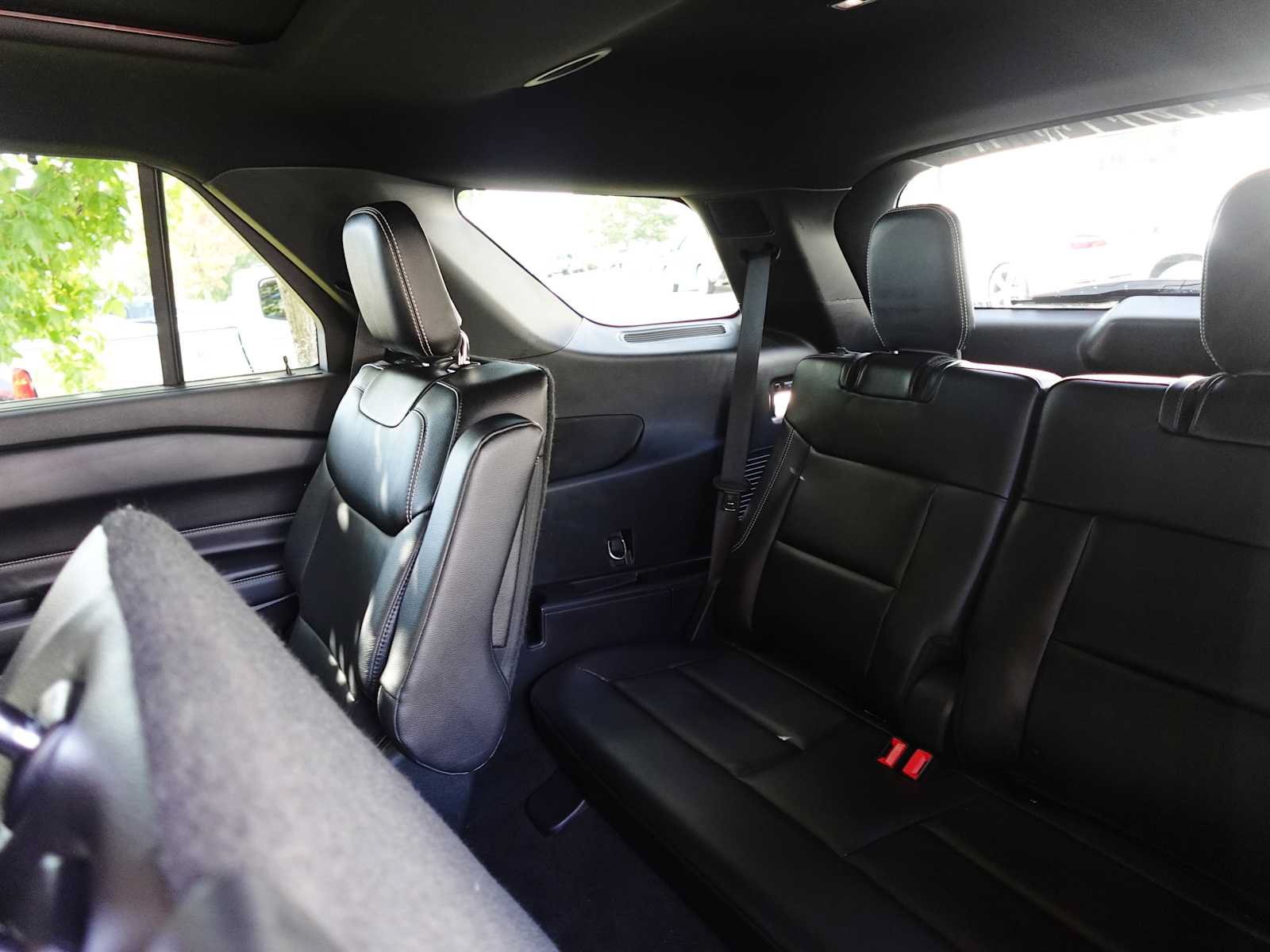 Used 2020 Ford Explorer ST w/ Premium Technology Package AWD/4WD image 30