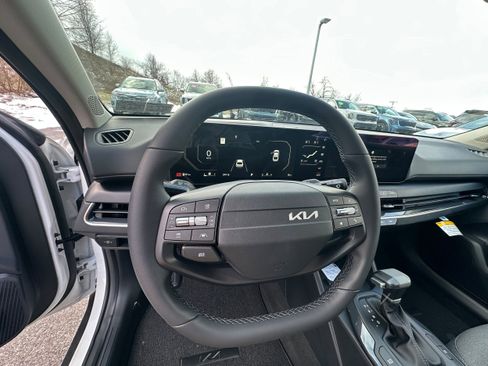 New 2025 Kia K4 EX image 27
