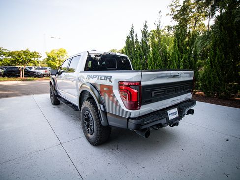 Used 2025 Ford F150 Raptor w/ Equipment Group 803A Raptor R AWD/4WD image 8