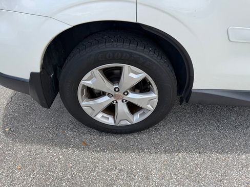 Used 2014 Subaru Forester 2.5i Limited AWD/4WD image 5
