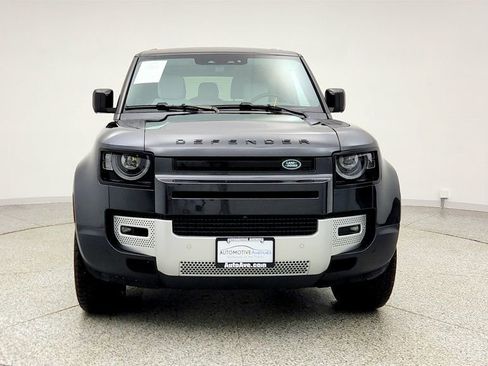 Used 2025 Land Rover Defender 90 S image 2